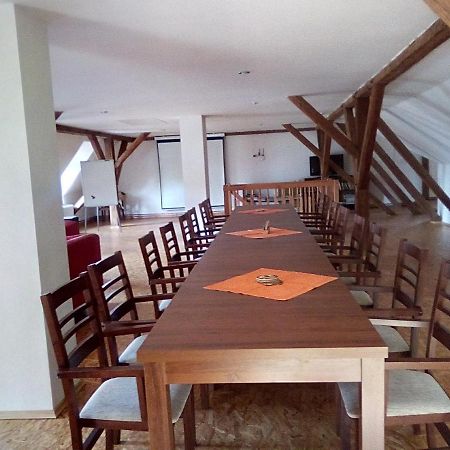 Hostinec U Janatu S Ubytovanim Cestin Luaran gambar