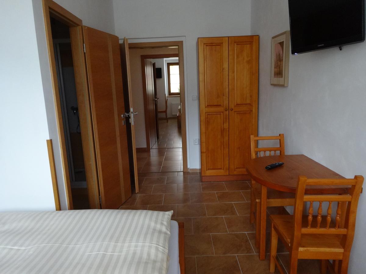Hostinec U Janatu S Ubytovanim Cestin Bilik gambar
