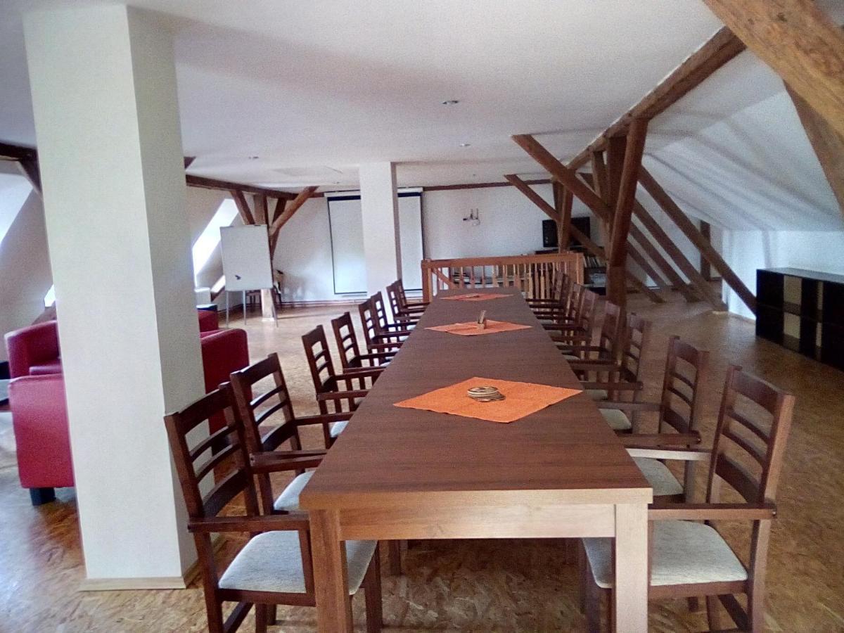 Hostinec U Janatu S Ubytovanim Cestin Luaran gambar